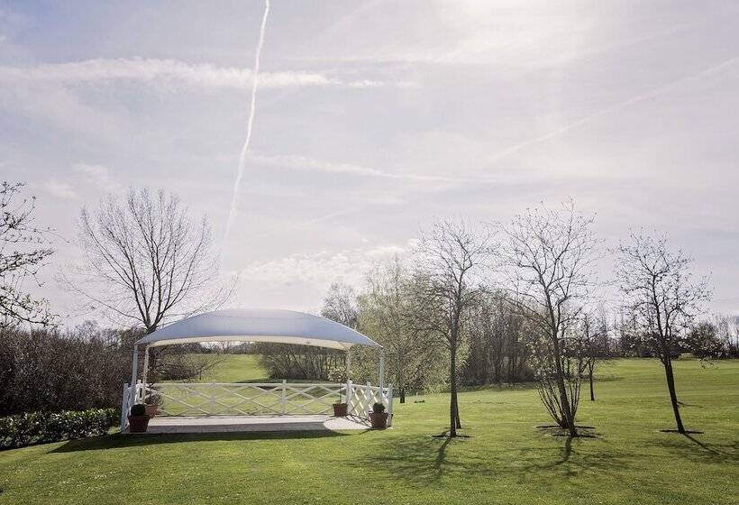 Quarto Prestige, Mercure Milton Keynes