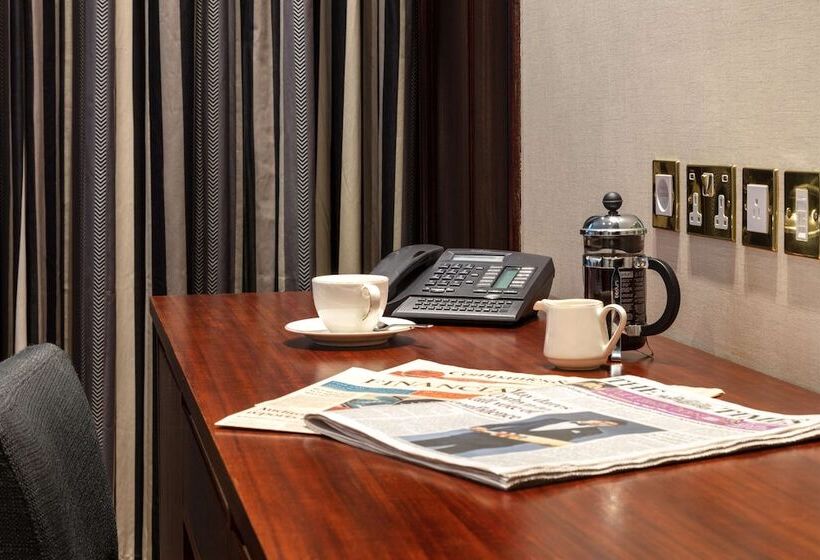 Номер Стандарт, Radisson Blu Hotel, London South Kensington   Formerly Vanderbilt