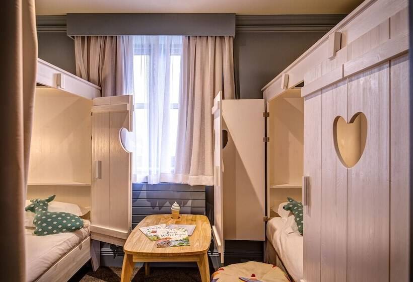 Family Suite, The Great House, Sonning, Berkshire