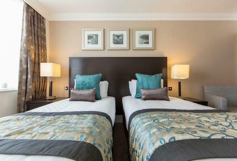 Номер Стандарт, Thistle London Trafalgar Square