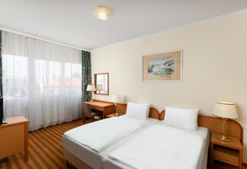 سوییت, Danubius Hotel Raba