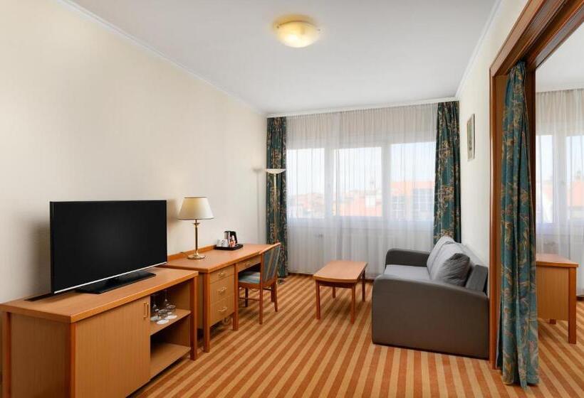 سوییت, Danubius Hotel Raba
