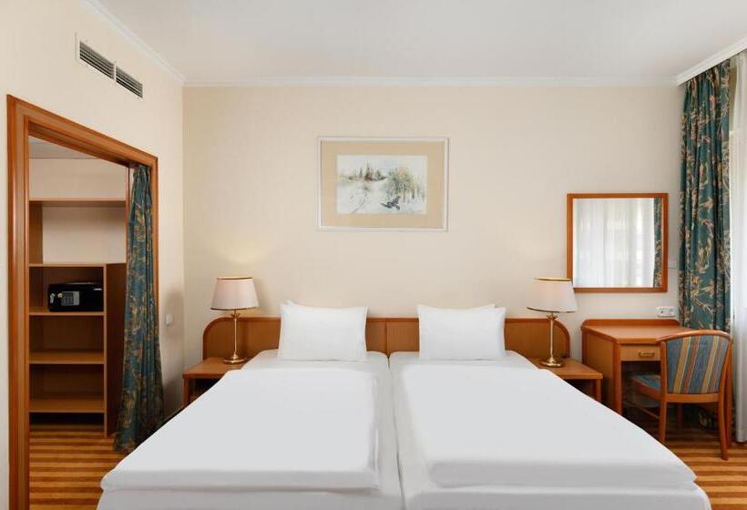 سوییت سوپریور, Danubius Hotel Raba