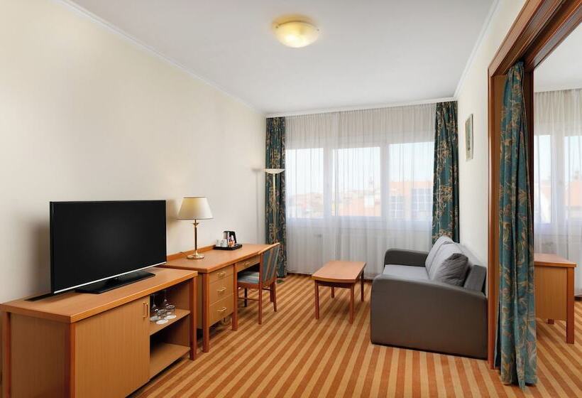 سوییت, Danubius Hotel Raba