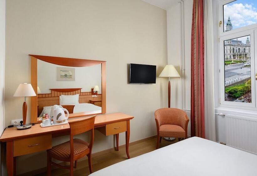 اتاق سوپریور یک تخته, Danubius Hotel Raba