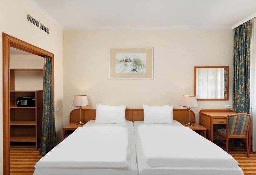 سوییت سوپریور, Danubius Hotel Raba