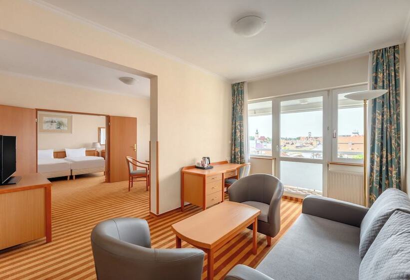 سوییت سوپریور, Danubius Hotel Raba