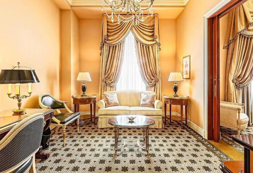 带大床的复式套间, Grande Bretagne, A Luxury Collection Hotel, Athens