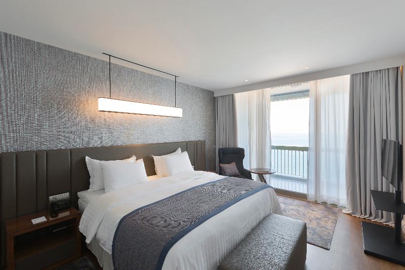 オーシャンビューデラックススイート, Makedonia Palace
