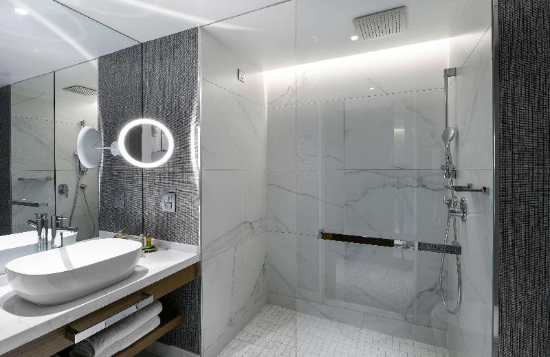 シティビュープレミアムルーム, Makedonia Palace