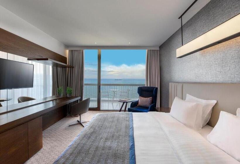 オーシャンビューのプレミアムルーム。, Makedonia Palace