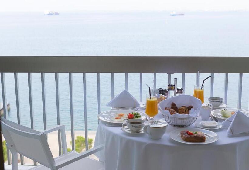 海の見えるエクゼクティブルーム, Makedonia Palace