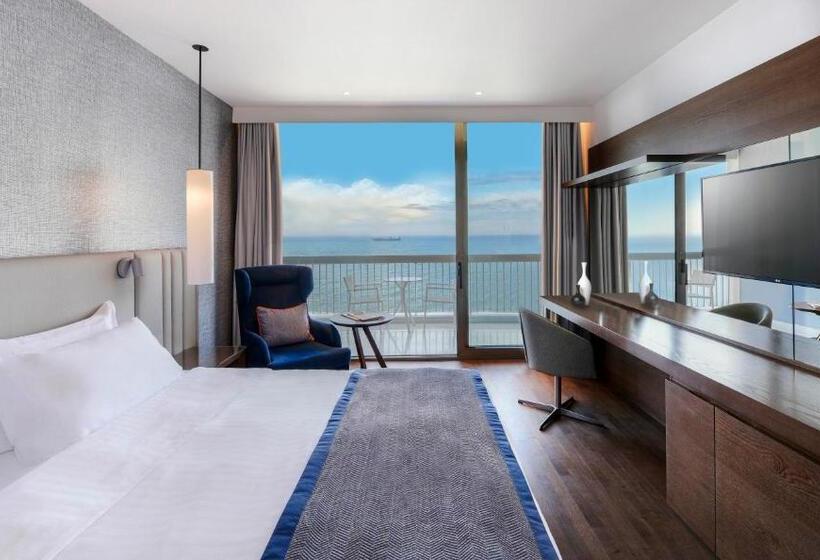 海の見えるエクゼクティブルーム, Makedonia Palace