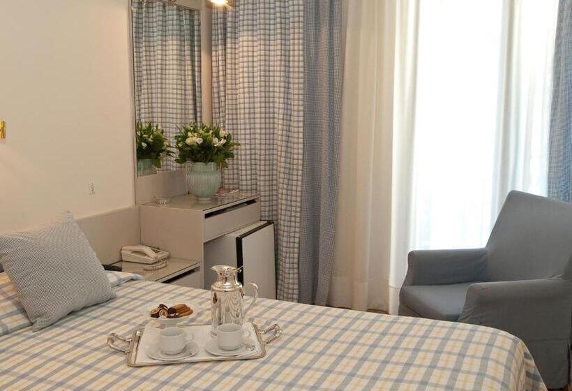 Номер Стандарт, The Park Hotel Piraeus