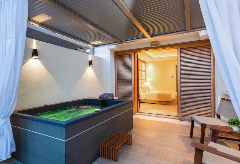 Номер Superior, Theartemis Palace