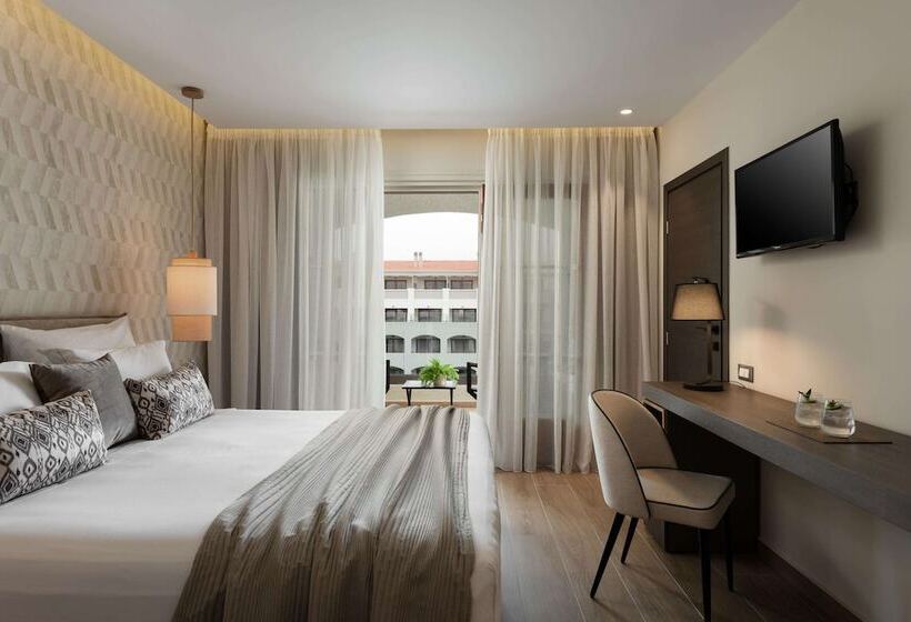 Номер Superior, Theartemis Palace
