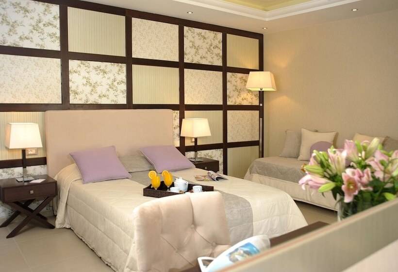 Номер Стандарт Вид на Бассейн, Theartemis Palace