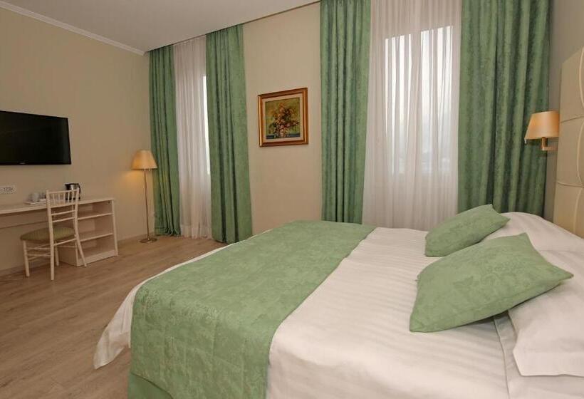 اتاق کلاسیک با چشم‌انداز دریاچه, Du Lac & Spa