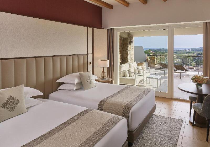 اتاق استاندارد با چشم‌انداز دریا, Grand Hotel Baia Verde