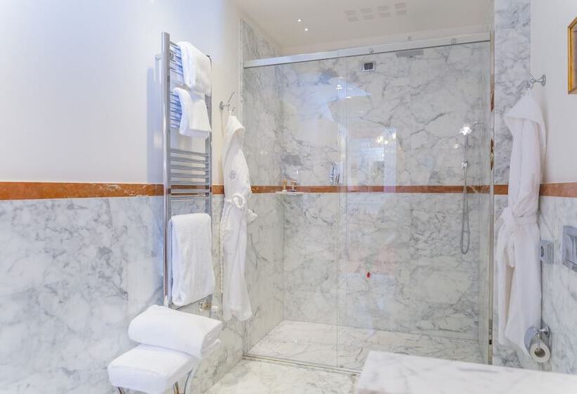 سوییت جونیور, Grand Hotel Majestic Gia  Baglioni