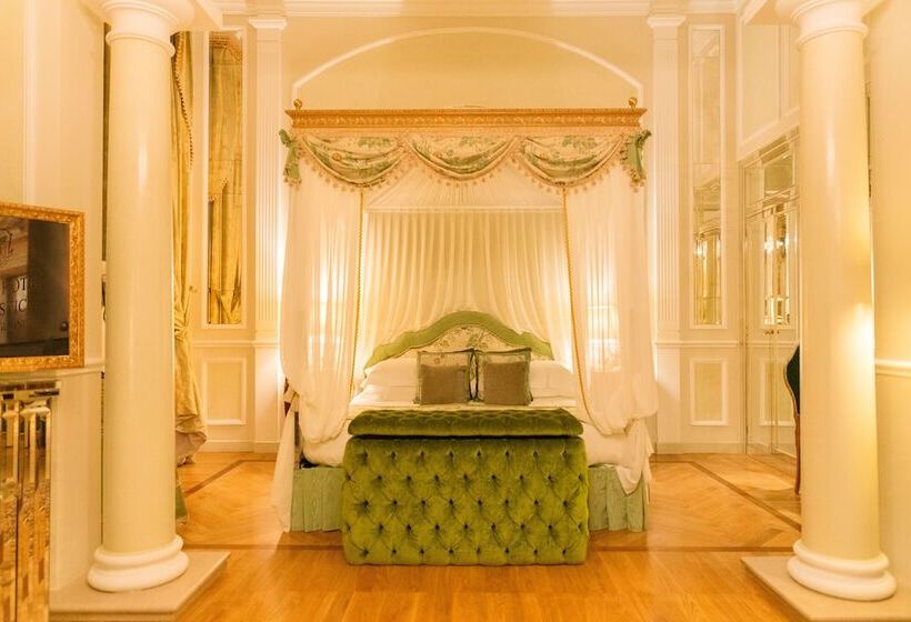 سوییت جونیور, Grand Hotel Majestic Gia  Baglioni