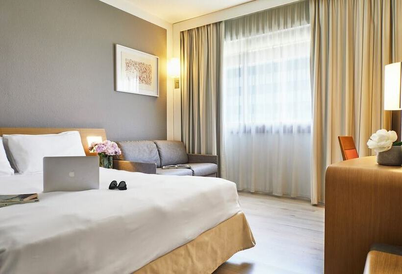 Номер Superior, Living Place