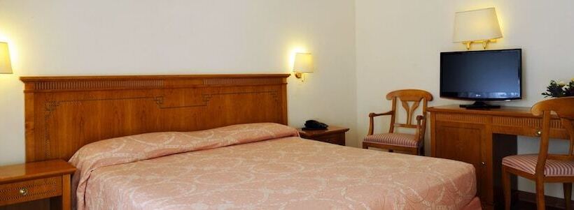 اتاق اساندارد با چشم‌انداز جانبی به دریا, Majestic By Lvg Hotel Collection