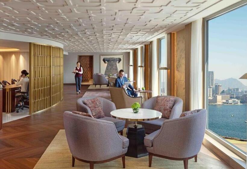 سوئیت با چشم‌انداز, Mandarin Oriental Hong Kong