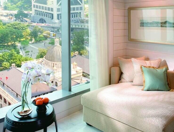 اتاق استاندارد با چشم‌انداز, Mandarin Oriental Hong Kong