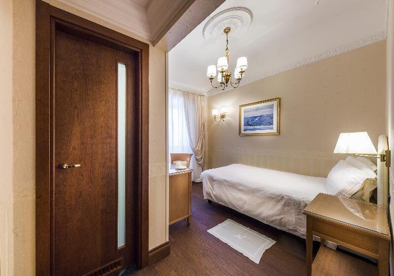 اتاق استاندارد یک نفره, Phi Hotel Principe