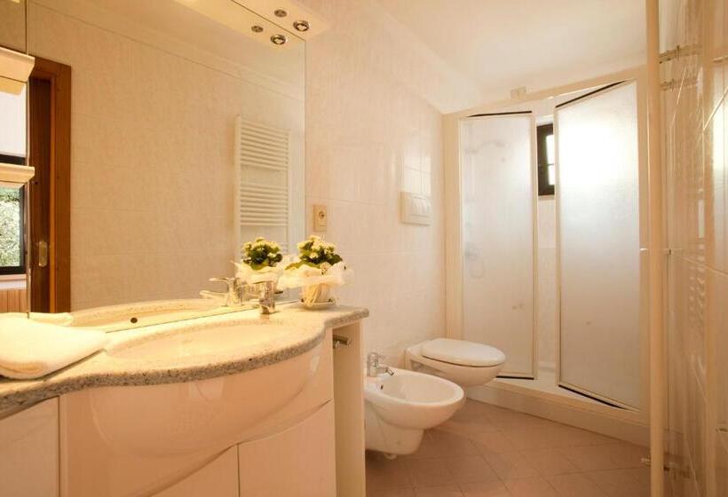اتاق استاندارد چهار تخته, Residence Rely