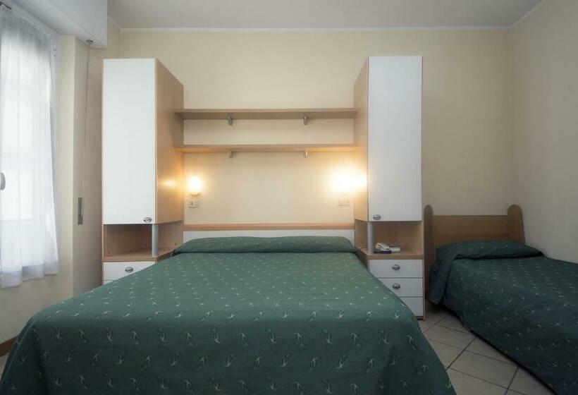 Номер Стандарт Трехместный, Bike & Family Hotel Derby
