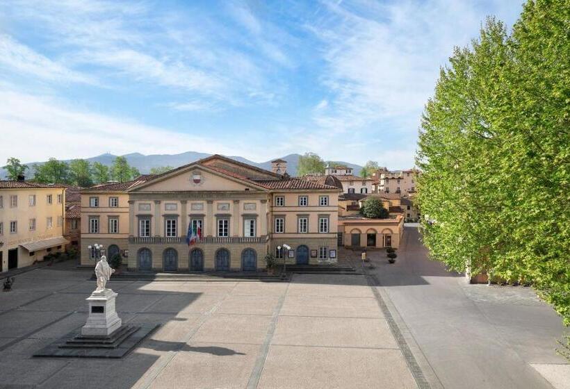 اتاق استاندارد با چشم‌انداز شهر, Grand Universe Lucca, Autograph Collection