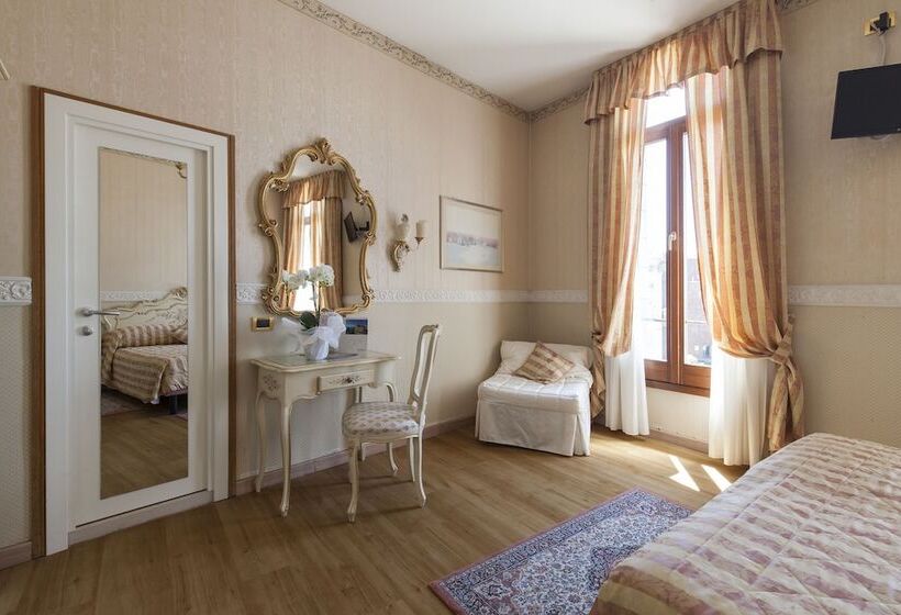 اتاق راحتی, Riviera Venezia Lido