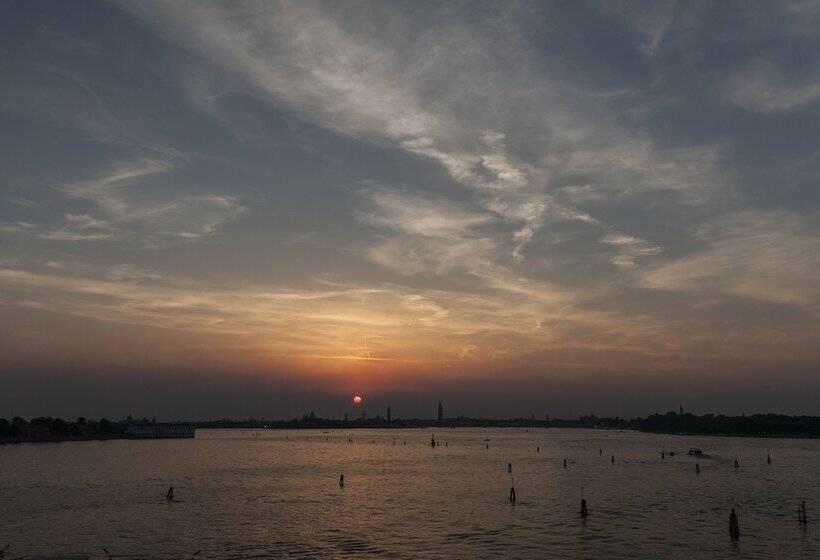 اتاق کلاسیک با چشم‌انداز دریاچه, Riviera Venezia Lido