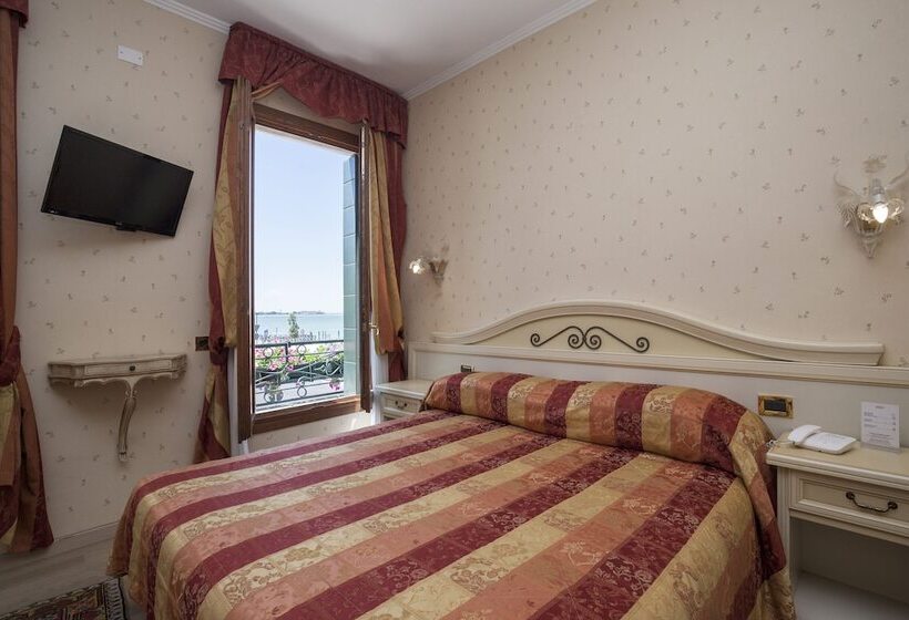 اتاق کلاسیک با چشم‌انداز دریاچه, Riviera Venezia Lido