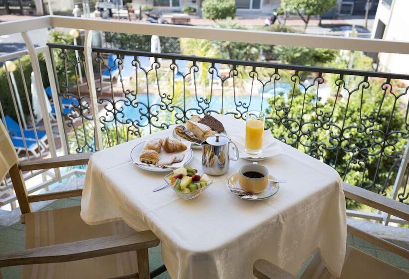 Полулюкс Вид на Бассейн, Torino Wellness & Spa
