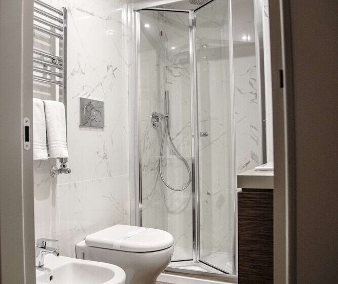 חדר סטנדרט לשלושה, Al Manthia Hotel  Gruppo Trevi Hotels