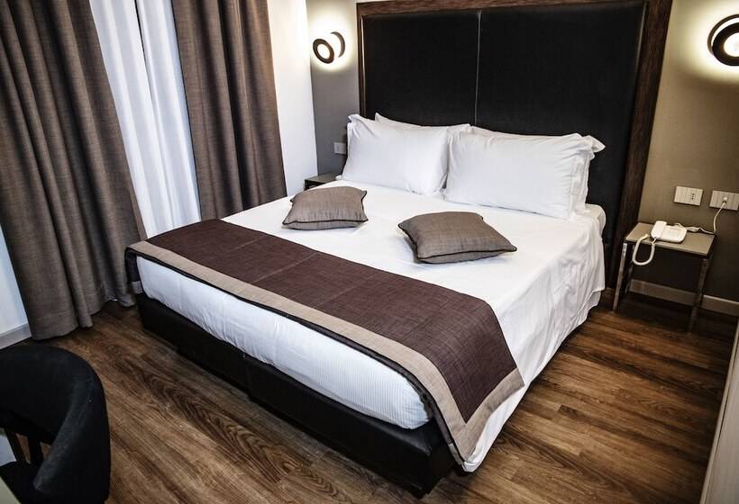 חדר סטנדרט לשלושה, Al Manthia Hotel  Gruppo Trevi Hotels