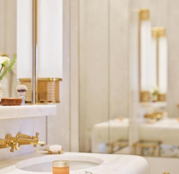 سوئیت کلاسیک, Eden  Dorchester Collection