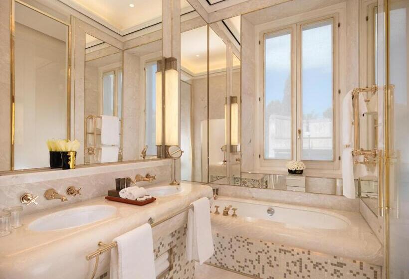 سوییت جونیور با چشم‌انداز شهر, Eden  Dorchester Collection