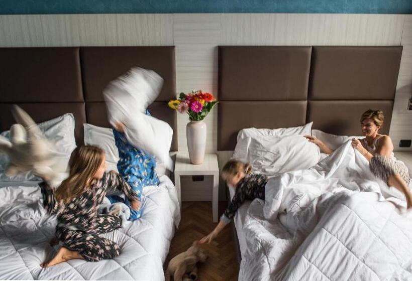 Четырехместный Номер Стандарт, Grand Hotel Panoramic