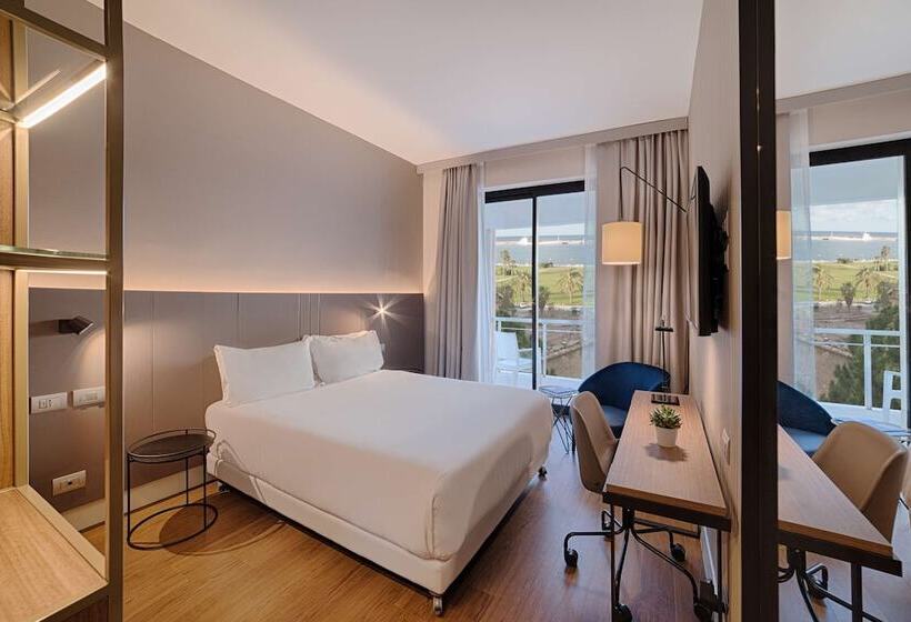 Superior Room with Terrace, NH Palermo