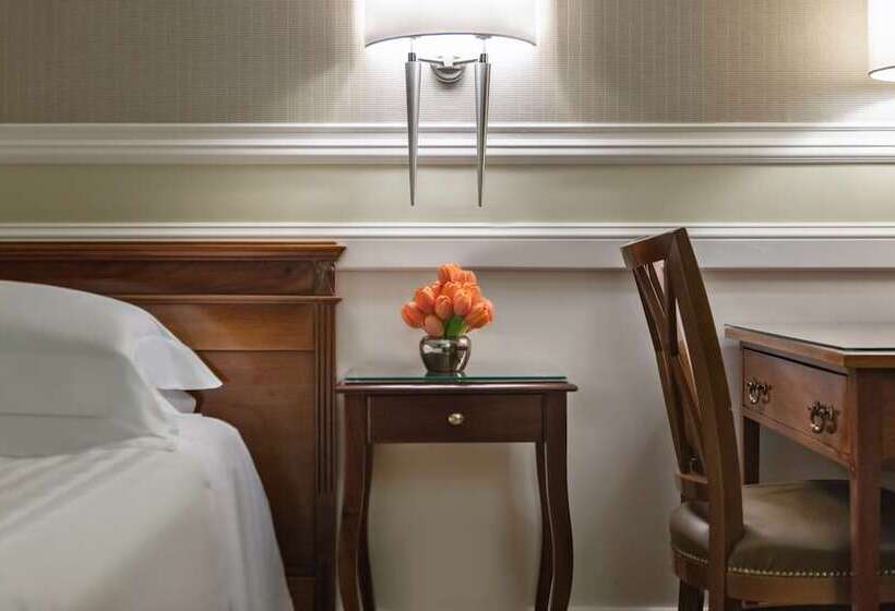 חדר דלוקס, Rome Marriott Grand Hotel Flora