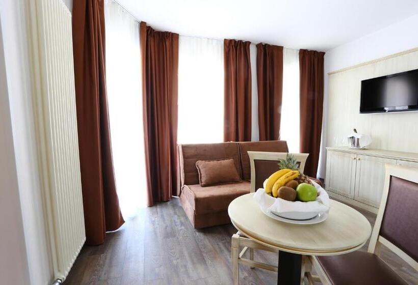 Suite with lake view, Sole Relax & Panorama