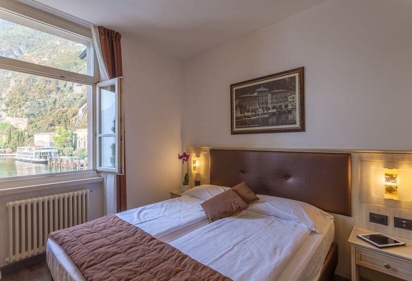 Superior room with lake view, Sole Relax & Panorama