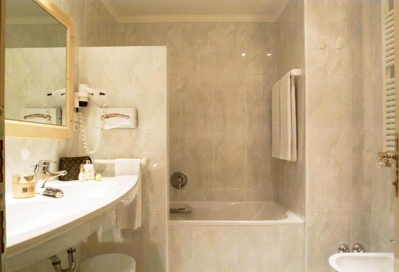 Habitación Estándar, Romantik Hotel Post