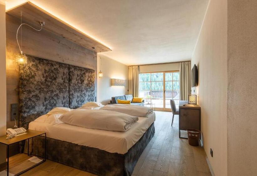 Полулюкс, Romantik Hotel Post