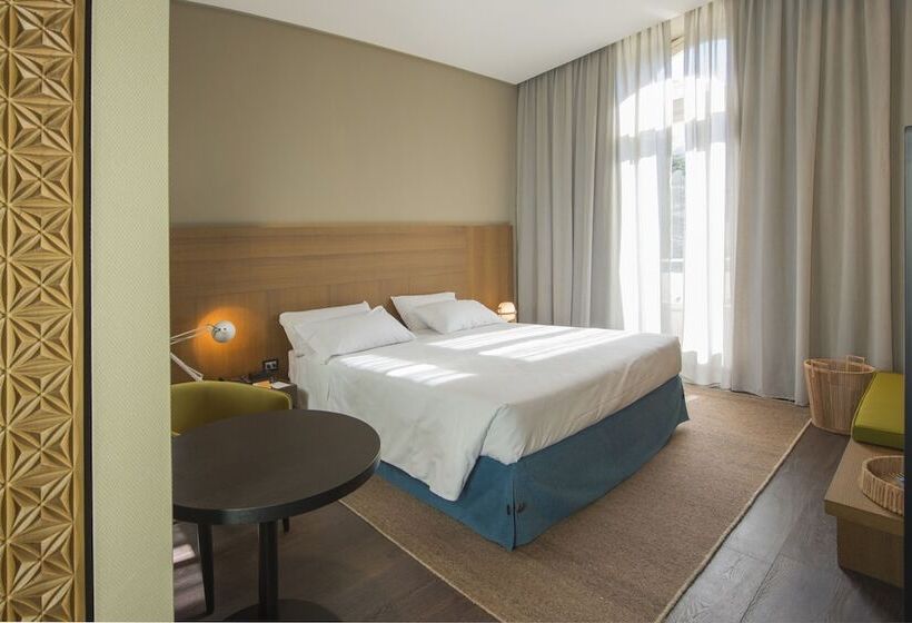 اتاق لوکس, Grand Hotel Billia