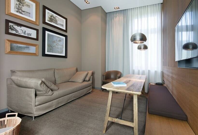 سوییت, Grand Hotel Billia